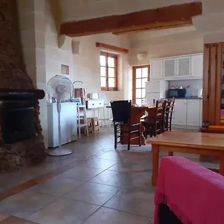 Farmhouse With Private Pool In Xaghra Gozo Il-Pergla